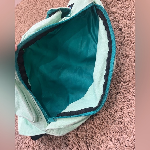 Kavu cross body backpack in teal, used twice. - Picture 4 of 6